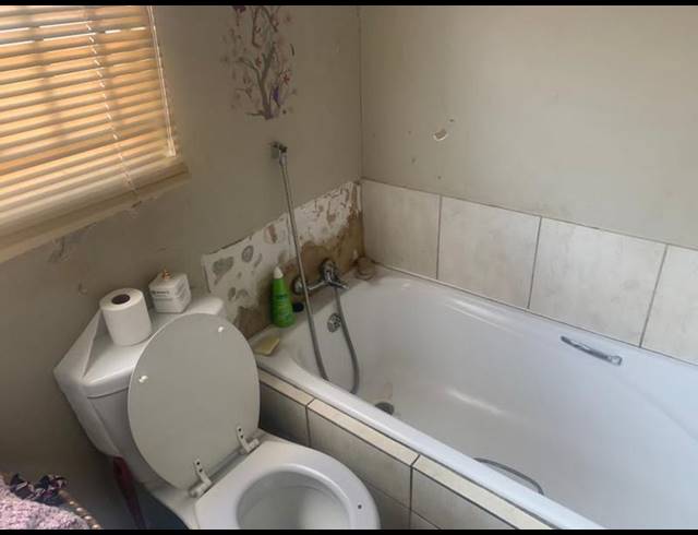 2 BEDROOM HOUSE FOR SALE IN BRAAMFISCHERVILLE